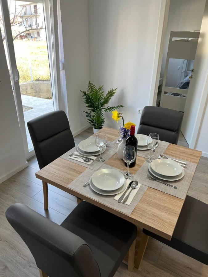 Apartman Ana Apartment Crno ภายนอก รูปภาพ