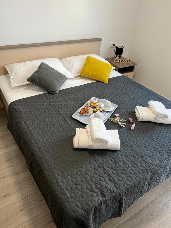 Apartman Ana Apartment Crno ภายนอก รูปภาพ